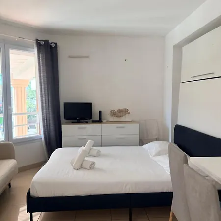 Perfect Airport Apartman Nizza
