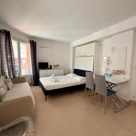 Perfect Airport Apartman Nizza
